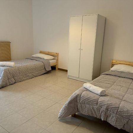 Volturno Guest House Rome Bagian luar foto